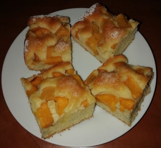 Ciasto z brzoskwiniami
                       