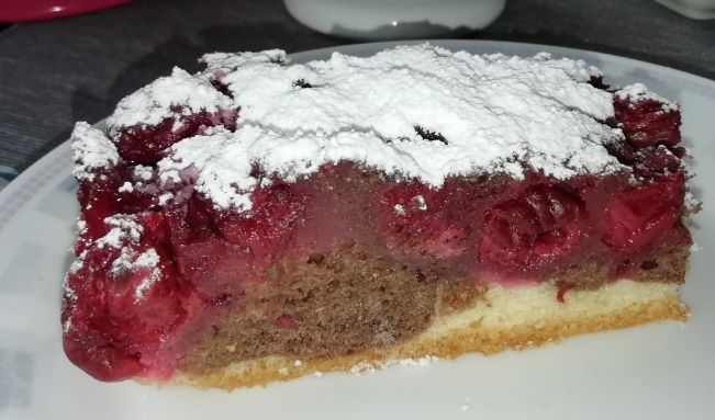 Ciasto z wiśniami
                       