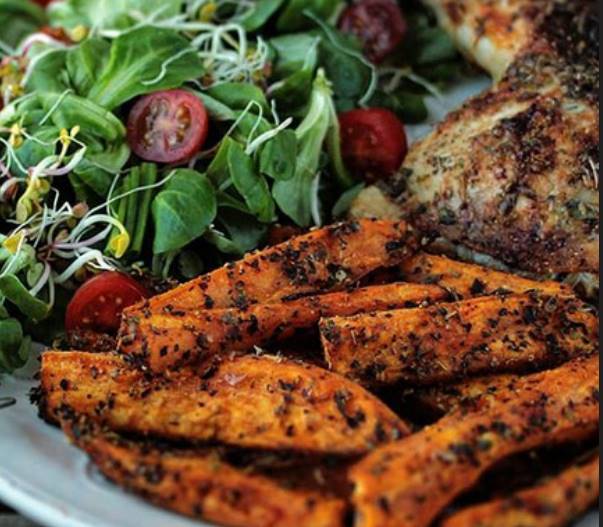 Pieczone udko i frytki z batata
                       