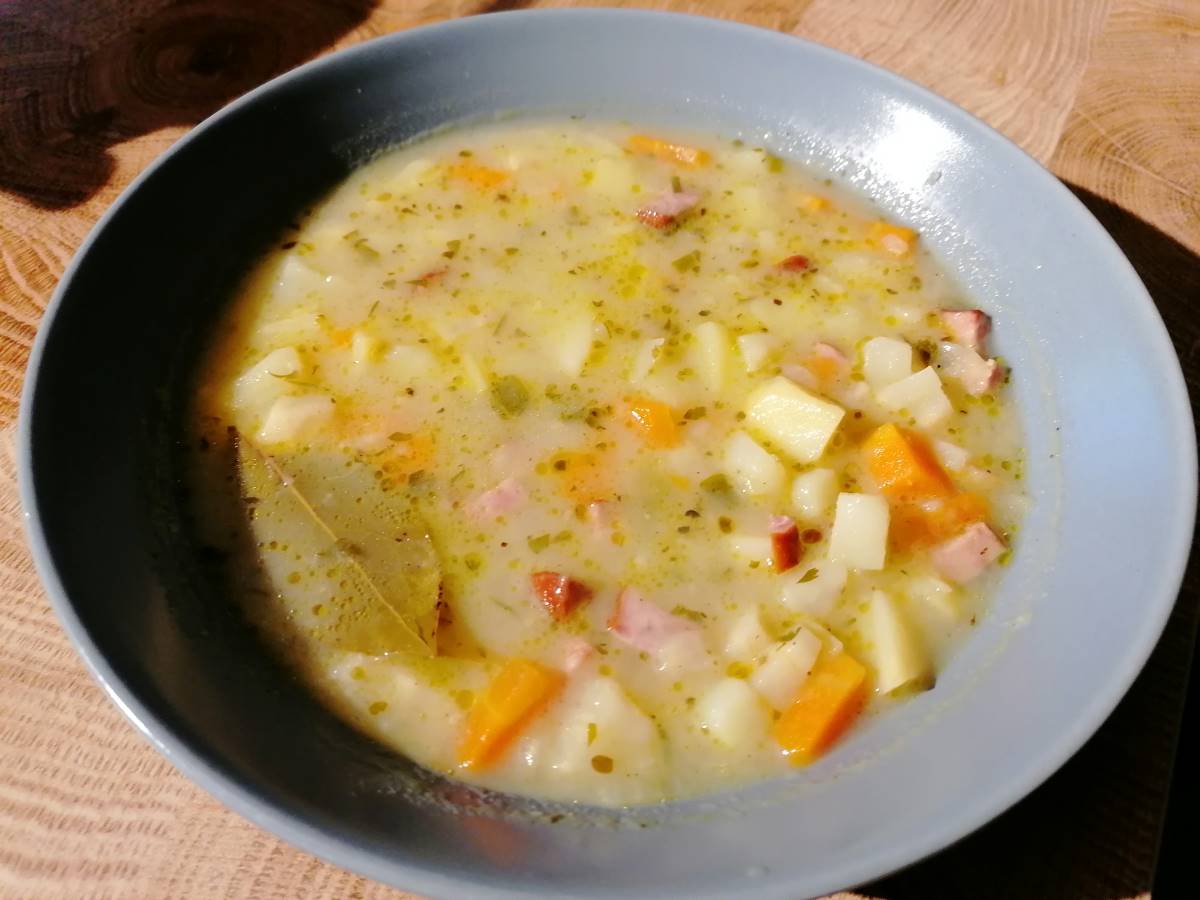 Zupa ziemniaczana
                       
